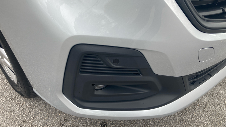 Ford Transit Connect 240 L2 Diesel 2.0 EcoBlue 122ps Trend Van Auto